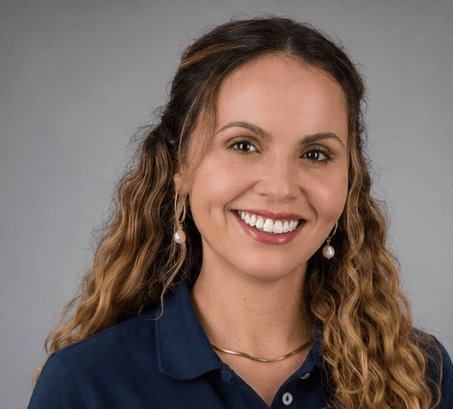 Dr Mariane Melo